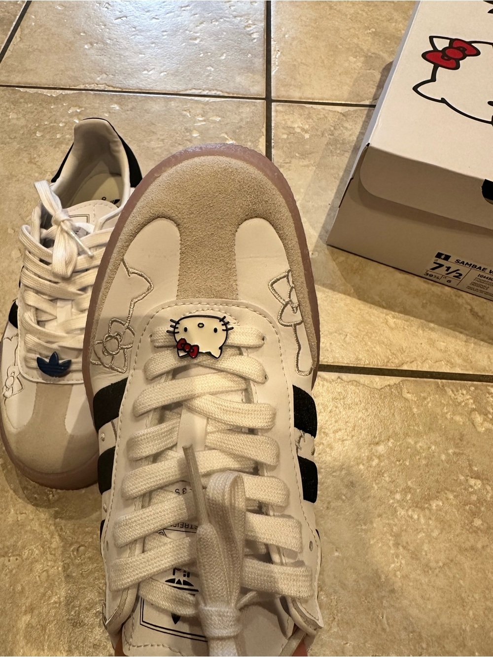 HELLO KITTY ADIDAS Sambae ❤ - Picture 7 of 7